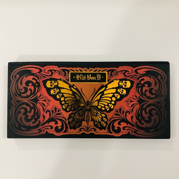 Kat Von D Other - Kat Von D Eyeshadow Pallet